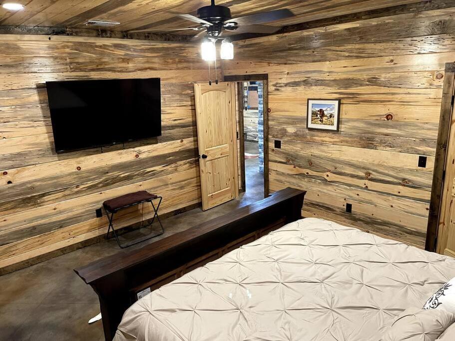 The Big Tex Luxury Cabin Is Epic Broken Bow Exterior photo